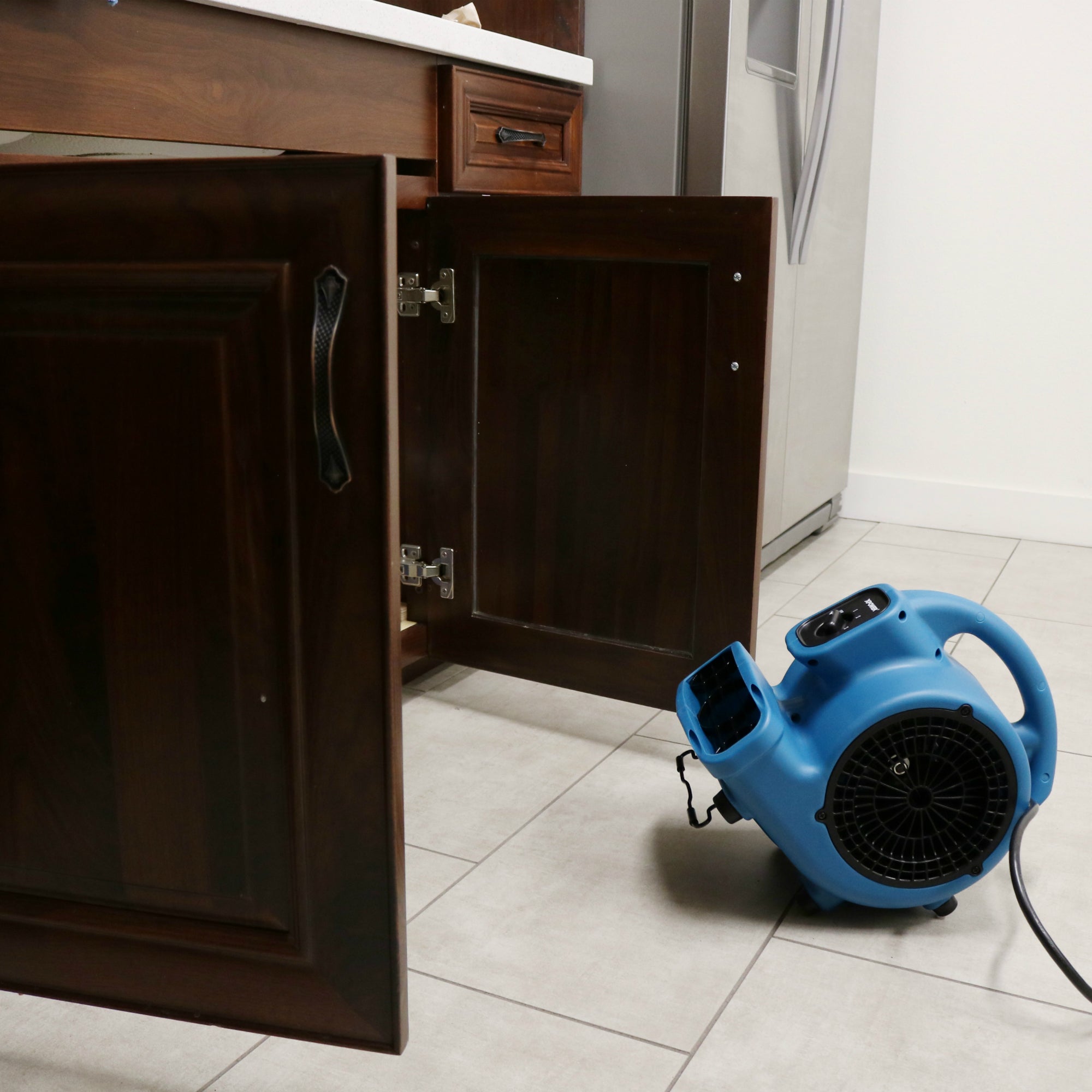 drying under a sink with XPOWER P-80A Mighty Air Mover – BLUE & BLACK
